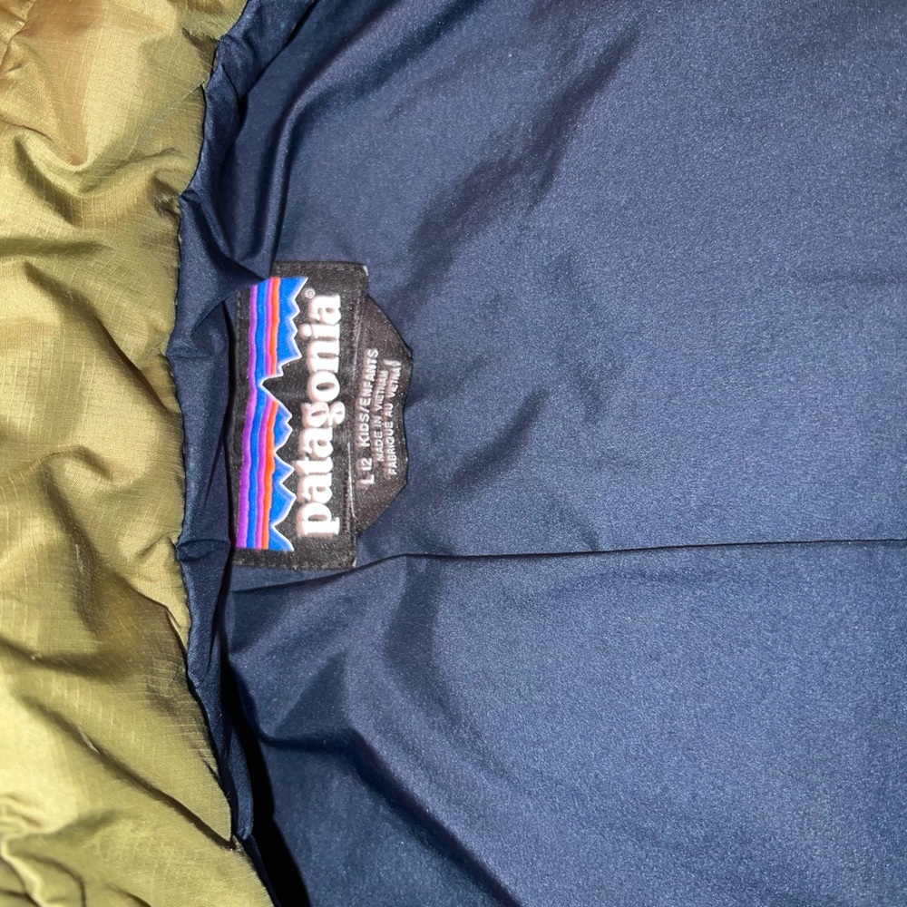 Patagonia Kids Olive Puffer Jacket - Picture 7 of 8